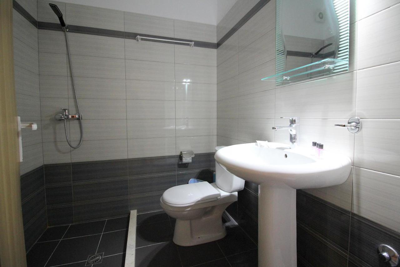 Centrum Hotel Ksamil Zewnętrze zdjęcie