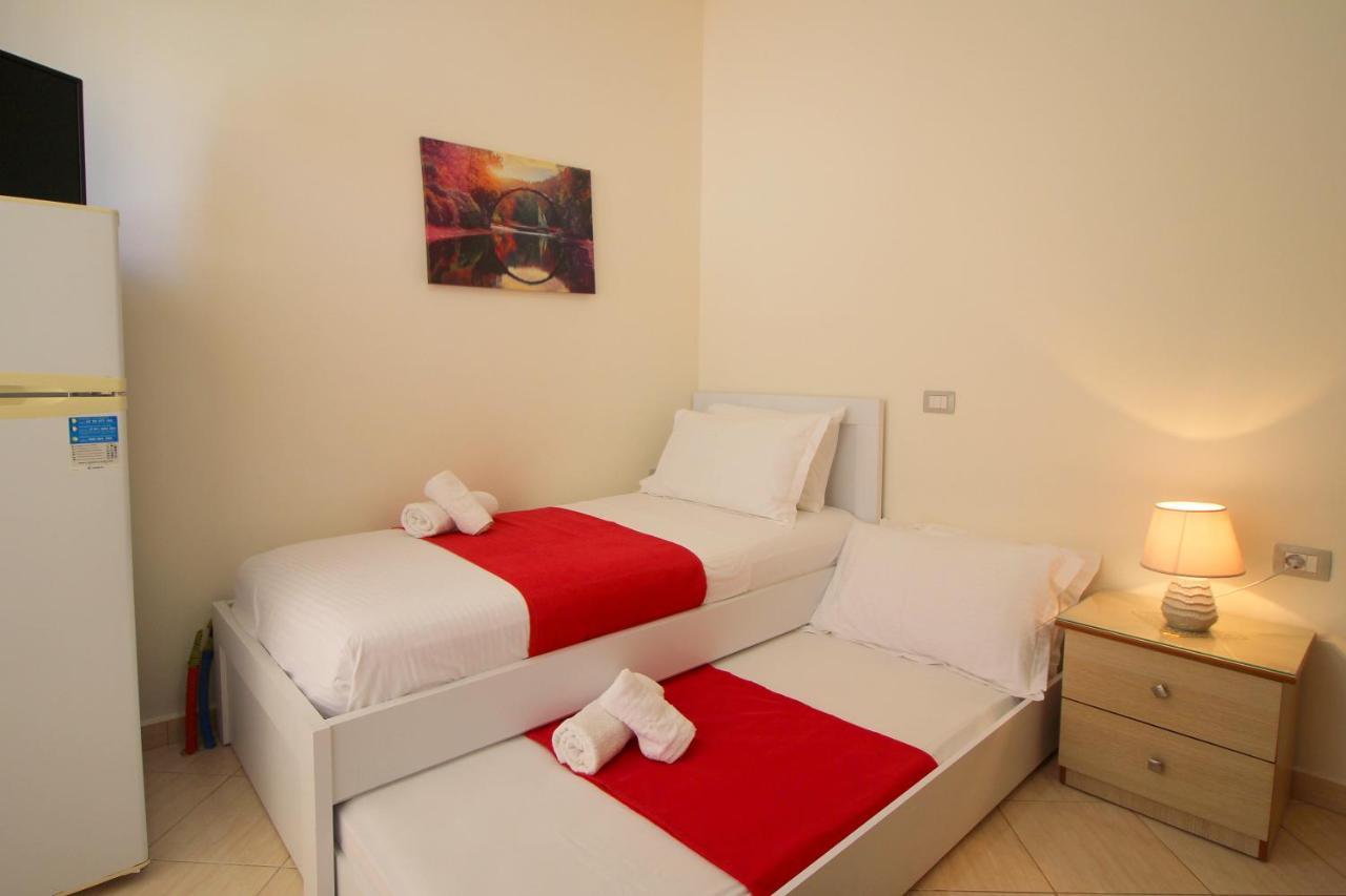 Centrum Hotel Ksamil Zewnętrze zdjęcie
